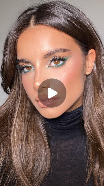 Claudia Neacsu on Instagram: "Have you ever tried green eyeliner? On stunning @francescaacuccuru 🎄 Using: @lorealparis Infallible Green Eyeliner @isamayabeauty Eyeshadow Palette @dolcegabbana_beauty Devotion Mascara @patricktabeauty Lip Creme She’s unapologetic #festivemakeup #greeneyeliner #makeup #claudianmakeup" Makeup With Green Eyeliner, Green Eyeliner Brown Eyes, Green Eyeliner Looks, Green Eyeliner Makeup, Claudia Neacsu, Eyeliner Brown Eyes, Green Eyeshadow Look, Eyeshadow For Green Eyes, Green Eyeliner