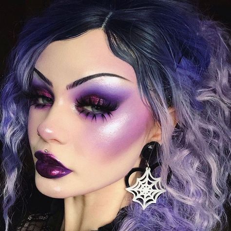 🌘 Black Moon Cosmetics®️🌒 on Instagram: “A mood 🔮✨ •ARIES• lashes 💜 📷: @vocallyshook {tap & shop to get FREE shipping and gift}” Witch Makeup Ideas Pretty Purple, Purple Goth Eyeshadow, Purple Face Makeup, Purple Halloween Makeup, Cute Witch Makeup, Witch Makeup Looks, Aphrodite Makeup, Makeup Morado, Kill Makeup