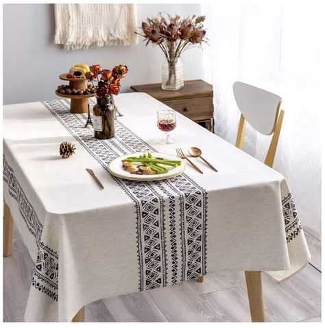 Tablecloth Inspiration, Rustic Tablecloth, Cover Photoshoot, Dining Room Tablecloth, Patio Gardens, Photoshoot Reference, Rustic Tablecloths, Dining Table Cloth, Setting Inspiration