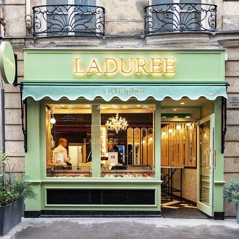 Bakery Shop Design Exterior, Boutique Exterior Store Fronts, Elegant Bakery, Boutique Exterior, Bakery Signage, Bakery Branding Design, Flower Shop Display, French Salon, Restaurant Kitchen Design