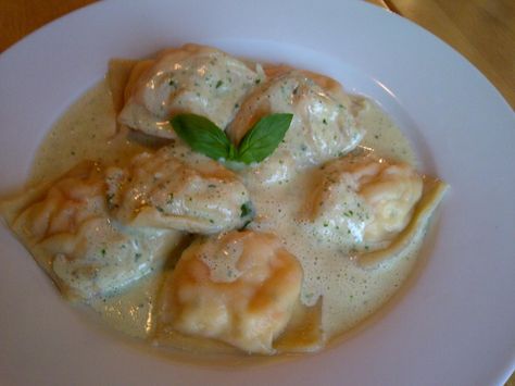 Prawn ravioli with basil cream sauce Prawn Ravioli Recipe, Prawn Ravioli, Seafood Ravioli, Ravioli Sauce Recipe, Crab Ravioli, Basil Cream Sauce, Ravioli Sauce, Ravioli Filling, Ricotta Ravioli