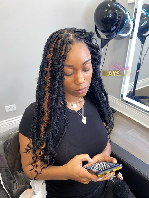 Mid Back Locs, Boho Goddess Locs, Boho Locs, Braids Styles, Goddess Locs, Hand Wrap, Protective Styles, Braid Styles, Locs