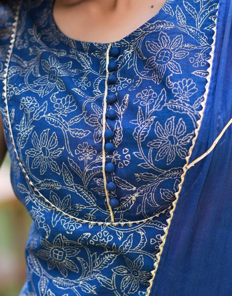 Royal Blue Block Print Sharara  Set with Lace Work - www.riafashions.com Potli Button Neck Designs Kurti, Suit Degin, Blue Kurti, Blue Block Print, Printed Kurti Designs, Salwar Neck Designs, Churidar Neck Designs, Kurta Patterns, Churidar Designs