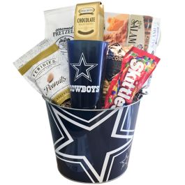 Dallas Cowboys Snacks Basket Cowboy Snacks, Snacks Basket, A Gift Basket, Dallas Cowboys Fans, Gift Basket, Dallas Cowboys, Birthday Ideas, Dallas, Snacks