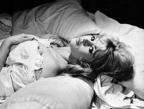 French Girl Hair, Bridgette Bardot, Bridget Bardot, Marcello Mastroianni, And God Created Woman, Jeanne Moreau, Film Icon, Nighttime Skincare, Sunset Boulevard