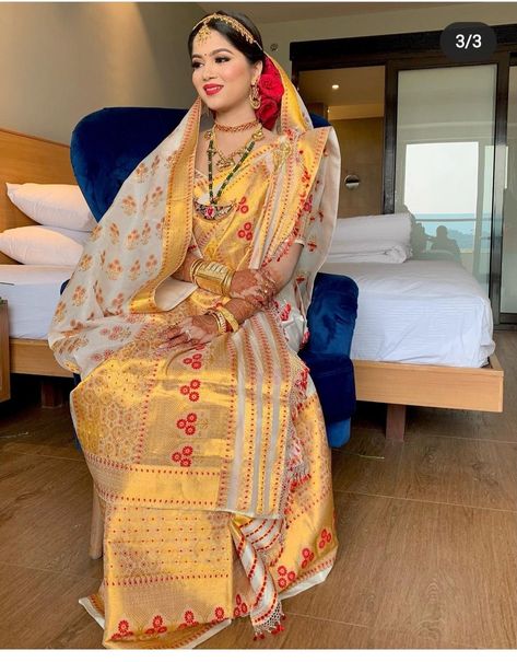 Mekhela Chador Assamese Bride, Assamese Wedding Dress, Sruthi Jayadevan, Mekhla Sador, Assamese Wedding, Assamese Jewellery, Assamese Bride, Royal Saree, Mekhela Sador