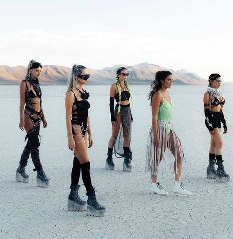 Burningman Fashion (@burningmanfashion_) • Instagram photos and videos Burning Girl, Creation And Destruction, Burning Man Girls, Festival Inspo, Burning Man Fashion, Black Rock City, Burning Man Festival, Plant Based Lifestyle, Man Fashion