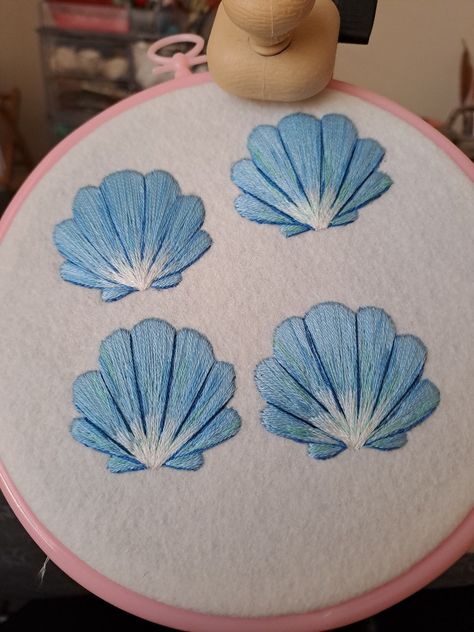 Sea shell Ocean Inspired Embroidery, Sea Shell Embroidery Design, Sea Shells Embroidery, Coastal Embroidery Designs, Embroidered Sea Shells, Shell Embroidery Design, Corals Embroidery, Sea Embroidery Ideas, Embroidery Shells