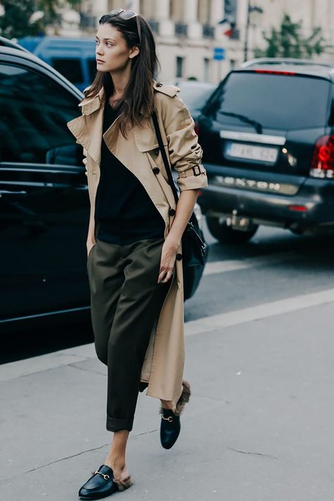 Minimalisticky Chic, Trenchcoat Outfit, Sukienki Maksi, Casual Chique Stijl, Models Off Duty Style, Trench Coat Outfit, La Fashion Week, Mode Casual, Looks Street Style