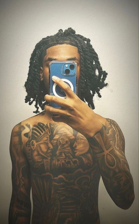 No Risk No Reward, Brown Dreads, Black Men Tattoos, Dread Hairstyles For Men, Dread Styles, Eyebrows Eyelashes, Fine People, Cute Dreads, Dreadlock Hairstyles For Men