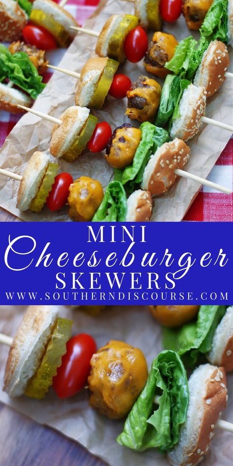 Quick Summer Desserts, Mini Cheeseburger, Best Burger Recipe, Mini Burgers, Fun Easy Recipes, On A Stick, Burger Recipes, Breakfast Recipes Easy, A Stick