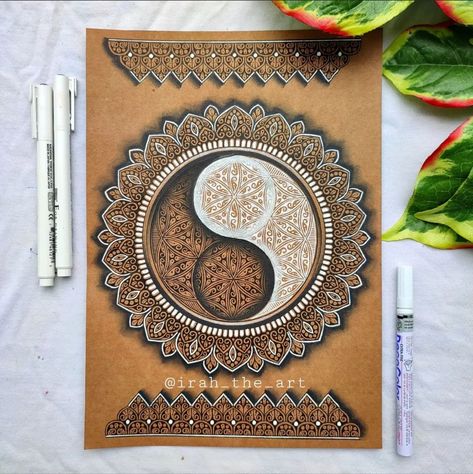 Mandala On Brown Paper, Drawing Therapy, Travel Doodle, Doodle Mandala, Mandala Arts, Travel Doodles, Mandala Ideas, Diy Travel Journal, White Mandala