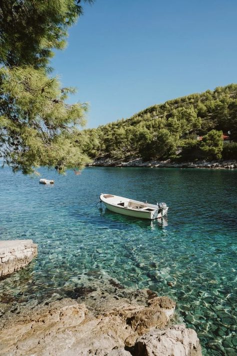 The Ultimate Guide to Hvar, Croatia - Bon Traveler Foto Muro Collage, Croatian Islands, Croatia Vacation, Hvar Croatia, Croatia Beach, Croatia Holiday, Voyage Europe, Croatia Travel, Images Esthétiques