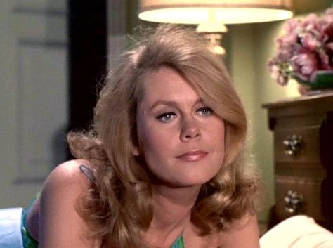 Elizabeth Montgomery didn't actually twitch her nose to cause Samantha's magic to occur; she twitched her upper lip, causing her nose to follow. Bewitched Tv Show, Tv Moms, Agnes Moorehead, Oh My Goddess, Yennefer Of Vengerberg, Elizabeth Montgomery, Mary Elizabeth, Vintage Pinup, Vintage Hollywood