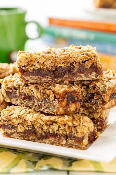 Date Bars Recipe, Dessert Bar Recipes, Recipe With Oats, Date Recipes Desserts, Mother's Day Dessert, Bars Recipes Healthy, Fun Bars, Oat Bar Recipes, Date Bar