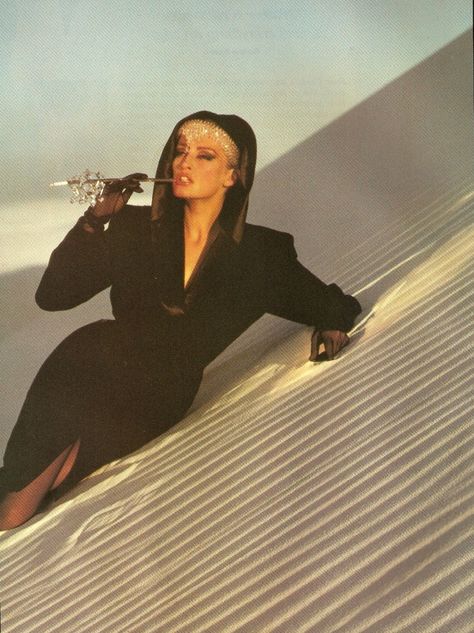 THIERRY MUGLER, LATE 80S  MODEL : ESTELLE LEFEBURE Mugler 90s, Luxury Advertising, 1990s Supermodels, Estelle Lefébure, Oh My Goddess, 90s Supermodels, 1990s Fashion, Fashion Campaigns, Iconic Fashion