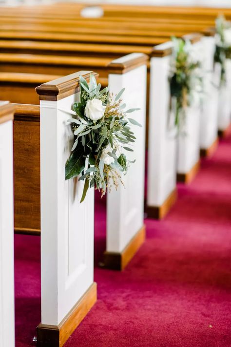 Church Pew Wedding Decorations, Church Pew Wedding, Church Wedding Decorations Aisle, Church Pew Decorations, Simple Church Wedding, Wedding Pew Decorations, Small Church Weddings, Church Aisle Decorations, Wedding Church Aisle