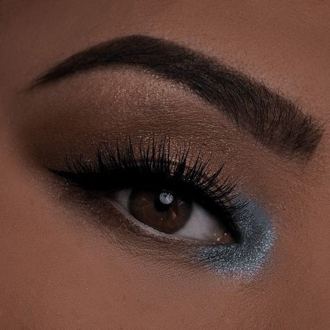 Princess Jasmine Makeup, Jasmine Aesthetic, Jasmine Makeup, Modern Day Disney, Disney Princess Makeup, Grey Eye Makeup, Princess Jasmine Costume, Princess Makeup, Modern Disney