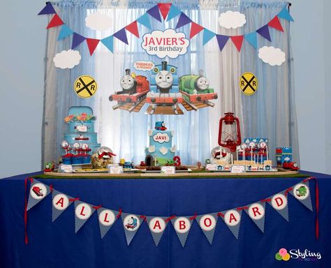 Thomas and Friends Birthday Party | CatchMyParty.com Train Party Ideas, Train Birthday Party Ideas, Train Birthday Theme, Thomas Train Birthday, Train Theme Birthday Party, Thomas The Train Birthday, Thomas Birthday Parties, Thomas The Train Birthday Party, Thomas The Train Party