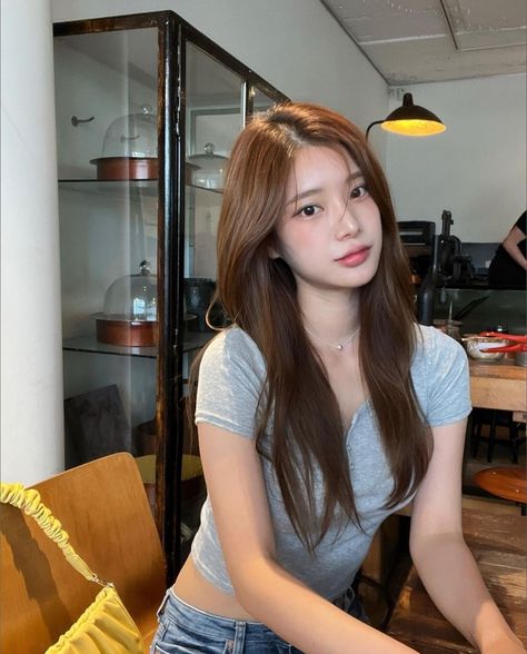 Brown Hair Korean, Hair Color Asian, Korean Hair Color, Hair Inspiration Long, Haircuts Straight Hair, Asian Hair, Hair Inspiration Color, Hair Inspo Color, Light Brown Hair