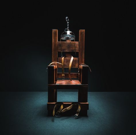 THE ELECTRIC CHAIR AND ANESTHESIOLOGY - The anesthesia consultant Intravenous Injection, Electric Chair, High Contrast Images, Home Studio Music, Up House, Vintage Graphic Design, Human Being, High Contrast, Dark Background