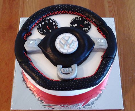 vw Steering Wheel Cake, Vw Cake, Bmw Cake, Car Cakes, Wheel Cake, Golf Cake, Cake Day, Car Cake, Boy Birthday Cake