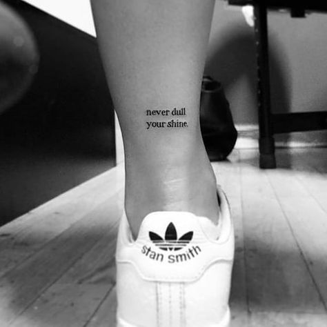 Placement Tattoo, Tiny Foot Tattoos, Wörter Tattoos, Dragons Tattoo, Tato Minimal, Tiny Woman, Ankle Tattoos For Women, Ankle Tattoos, Foot Tattoos For Women