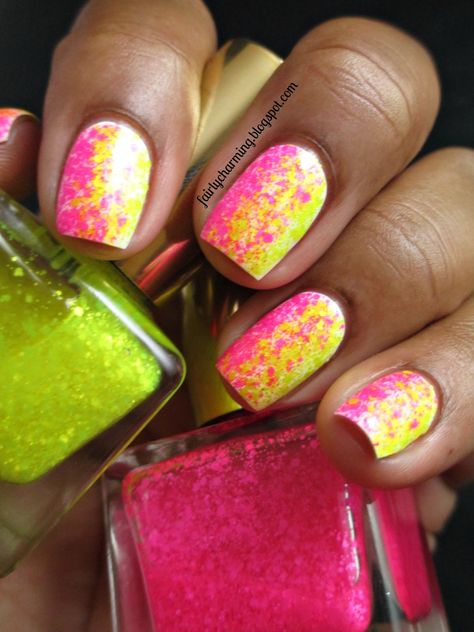 Lemonade Nails, Glitter Pedicure, Glitter Gradient, Dip Nails, Nail Polish Art, Colorful Nail Designs, Gradient Nails, Summer Nails Colors, Neon Nails