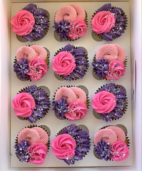 Pink And Purple Cupcake Ideas, Pink And Purple Cupcakes, Cop Cake, Cupcake Icing Designs, Donut Ideas, Icing Designs, Frosted Cupcakes, Purple Cupcakes, Anime Foods