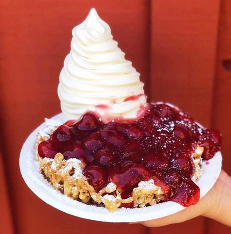 The Fully Loaded Funnel Cake at Knott's Berry Farm is one of the most beloved food items at the park, and is definitely a must-try! #funnelcake #knottsberryfarm Knotts Berry Farm Food, Knott’s Berry Farm, Boysenberry Pie, Funnel Cake Recipe, Cake Calories, Knotts Berry Farm, Farm Food, Dinner Restaurants, Funnel Cake