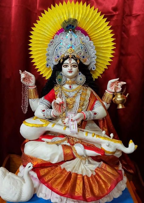 New Model Saraswati Murti, Durga Wallpaper, Ma Saraswati, Saraswati Picture, Saraswati Murti, Lakshmi Photos, Maa Saraswati, Saraswati Photo, Ma Durga