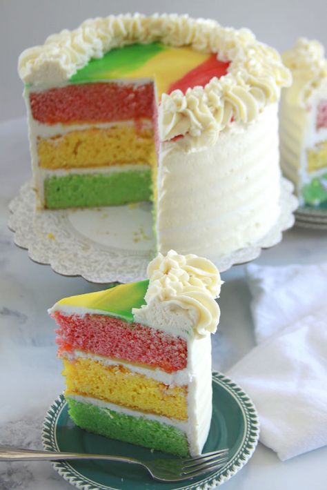 Hawaiian Paradise Cake Paradise Cake Recipe, Paradise Cake, Guava Cake, Hawaiian Cake, Kitchen Notes, Cake Piping, Lime Cake, Whipped Frosting, Delectable Desserts