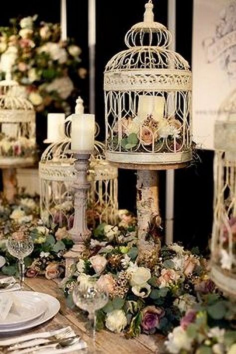 25 LOVE Birds Wedding Ideas You’ll Love – Page 4 – Hi Miss Puff Wedding Bird, Vintage Wedding Centerpieces, Bird Cage Centerpiece, Flowers And Candles, Tafel Decor, Love Birds Wedding, Rustic Vintage Wedding, Bird Wedding, Bird Cage Decor