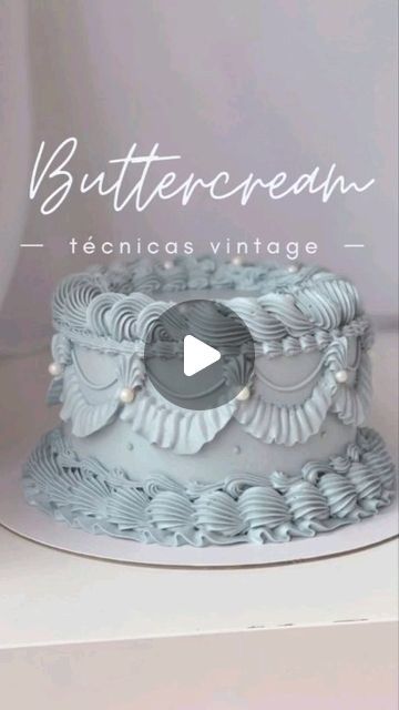 Buttercream Academy on Instagram: "Descubre las boquillas infaltables para crear pasteles Vintage o Coquette 🎀 Nuestra fórmula innovadora ofrece una consistencia más suave y duradera ¡Eleva tu arte con el curso BUTTERCREAM, no te quedes sin cupos, haz click en el link de mi perfil👇🏼  #vintagecakedecor #vintagecake #ButtercreamAcademy #coquette #coquettegirl #coquetteaesthetic #14defebrero #buttercream #pasteleria  #cakedecorating #cake #emprendimiento" Vintage Style Buttercream Cake, Buttercream Cake Vintage, Vintage Buttercream Birthday Cake, Vintage Cake Piping Tips, Vintage Cake Decorating Tutorial, Vintage Cake Tutorial, Victorian Cakes Vintage, Vintage Style Cakes, Classic Cake Designs