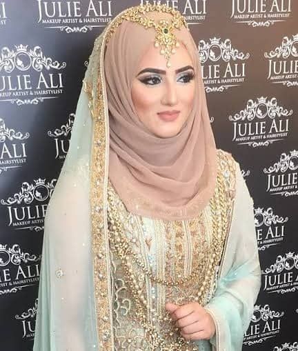 Wedding Hijabs Hijab Wedding Dresses Simple, Muslim Wedding Dress Hijab Bride, Hijabi Bride, Hijabi Wedding, Wedding Hijab Styles, Bridal Hijab Styles, Hijabi Brides, Pakistan Wedding, Muslim Brides