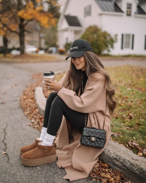 Country Fall Outfits, Outfits Leggins, Southern Curls And Pearls, Uggs Outfit, Ținută Casual, Thanksgiving Outfit, Flare Leggings, Cozy Outfit, Looks Chic