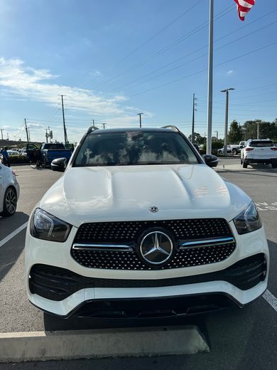 I'm selling my 2020 Mercedes-Benz GLE. Please contact me with any questions. Gle350 Mercedes Benz, Mercedes Gle 350, Gle 350, Benz Gle, Vehicles For Sale, Rear Wheel Drive, Keyless Entry, Air Bag, Bucket Seats