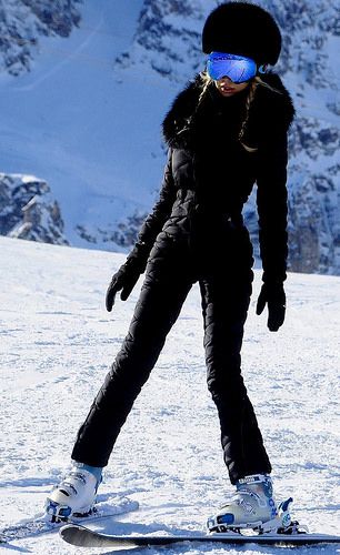 odri - black1 | skisuit guy | Flickr Snow Boarding Outfits Woman, Snow Jumpsuit, Womens Ski Outfits, Ski Trip Outfit, Ski Set, Sunglasses Dior, Down Suit, Outfits Long Sleeve, Apres Ski Party