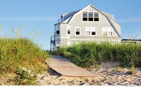 Vacation home purchases made up 21% of all home sales last year at an estimated 1.13 million, the highest level since 2003 and a 57% increase from 2013. http://cnnmon.ie/1BNVQdS Lake Michigan Beach, New England Beach House, Summer Beach House, England Beaches, Michigan Beaches, Beach Images, Starter Home, Travel Checklist, Beach Rentals