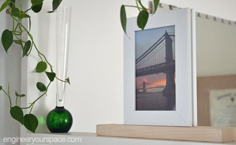 DIY double sided picture frame: works great for a dividing wall or for a desk! Diy Double Sided Picture Frame, Room Divider With Shelves, Coffee Table Upcycle, Double Sided Picture Frame, Hand Painted Photographs, Dividing Wall, Deco Mesh Garland, Book Art Projects, Easy Diy Wreaths