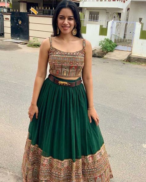 mirnalini ravi in a green lehenga by samyakk clothing Green Chaniya Choli, Lehenga With Belt, Mirnalini Ravi, Marriage Dress, Mehendi Outfits, Georgette Lehenga, Lehenga Designs Simple, Green Lehenga, Casual Indian Fashion