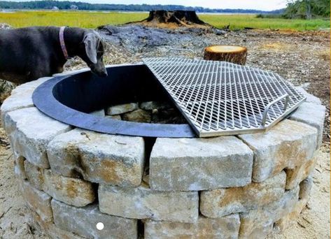 DIY fire pit w a stainless steel grate Fire Pit Grate, Diy Fire Pit Ideas, Outside Fire Pits, Fire Pit Cooking, Fire Pit Tools, Types Of Fire, Stone Patio, Fire Pit Grill, Stainless Steel Bbq