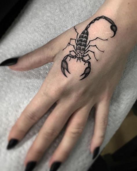 40 Scorpion Tattoos For Men And Women Hart Tattoo, Scorpion Tattoos, Octopus Tattoo Sleeve, Scorpio Tattoo, Scorpion Tattoo, Inspiration Tattoos, Back Tattoos For Guys, Octopus Tattoo, Stylist Tattoos