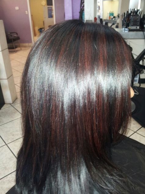 *burgandy highlights on dark hair by Shawna* Peekaboo Streaks, Blonde Peekaboo Highlights, Highlights On Dark Hair, Haircolor Ideas, Dark Chocolate Hair, Hair Doos, Burgundy Highlights, Nice Hairstyles, Maroon Hair