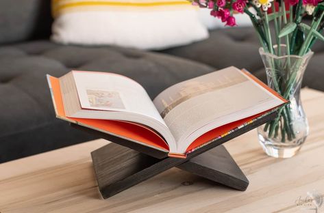 How To Build A DIY Book Stand - Anika's DIY Life Diy Wood Books, Diy Book Stand, Wood Book Stand, Home Decor Cricut, Cross Cut Sled, Diy Cookbook, Cookbook Stand, Wood Trivets, Cook Book Stand