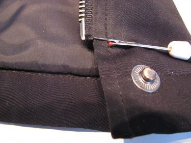 How To Replace a Zipper in a Jacket or Coat – The Sewing Garden Sewing Tutorials For Beginners, Sewing Tutorials Bags, Zipper Tutorial, Jacket Sewing, Sew Zipper, Sewing Equipment, Sewing Room Organization, Broken Zipper, Sewing Tutorials Clothes