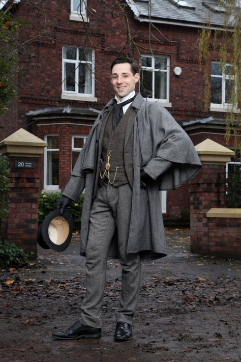 Dark Victorian Outfits Male, Victorian Coats Men, 1900s Fashion Male, Old Fashioned Clothes Men, Gentleman Aesthetic Outfit, Victorian Male Outfit, Whodunnit Party, Edwardian Fashion Male, Party Clothes Men