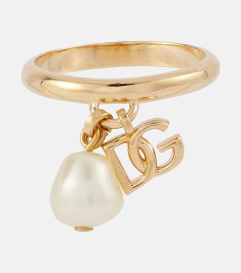 Find DOLCE & GABBANA Capri Dg Faux Pearl-embellished Ring on Editorialist. Material: brass, acrylic. Made in Italy. Designer color name: Oro. Capri Name, Akoya Pearl Ring, Bridal Clutch Bag, Gold Pearl Ring, Pear Ring, Bridal Bag, Freshwater Pearl Ring, Rings Jewelry Fashion, Jewelry Show