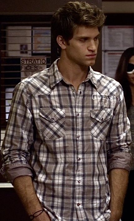 Toby Pll, Toby Cavanaugh, Spencer And Toby, 2000s Shows, Keegan Allen, Stud Muffin, Beige Plaid, Tv Girls, Smash Book