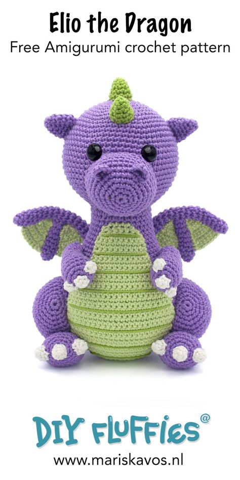 Free crochet pattern on www.mariskavos.nl, great for beginners. Learn how to crochet with the DIY fluffies toy Patterns and video's. Crochet Game Of Thrones, Ballon Twisting, Crochet Dinosaur Pattern Free, Beginner Haken, Dragon Crochet Pattern, Harry Potter Dragon, Toy Dragon, Amigurumi Dragon, Crochet Dinosaur Patterns